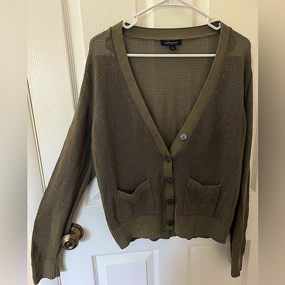 Olive Green Deep V-Neck 5 Button Cardigan w/ Small Front Pockets